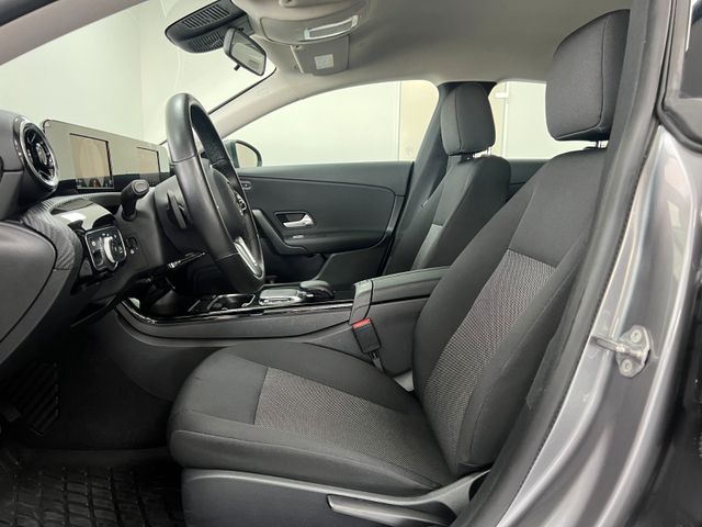 Mercedes-Benz CLA 220 