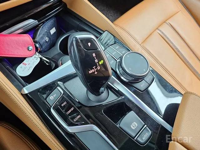 BMW 5 серия (G30)520i