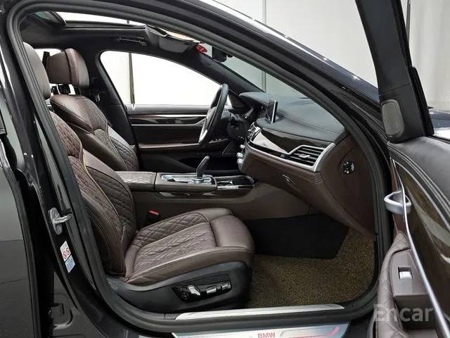 BMW 7 серия (G11)730d xDrive