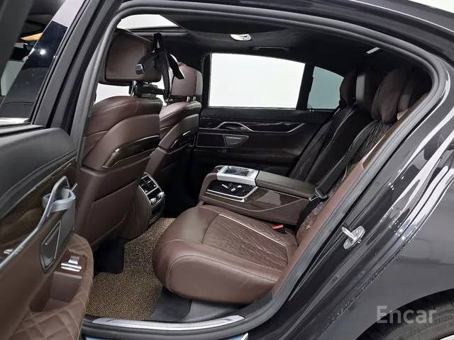 BMW 7 серия (G11)730d xDrive