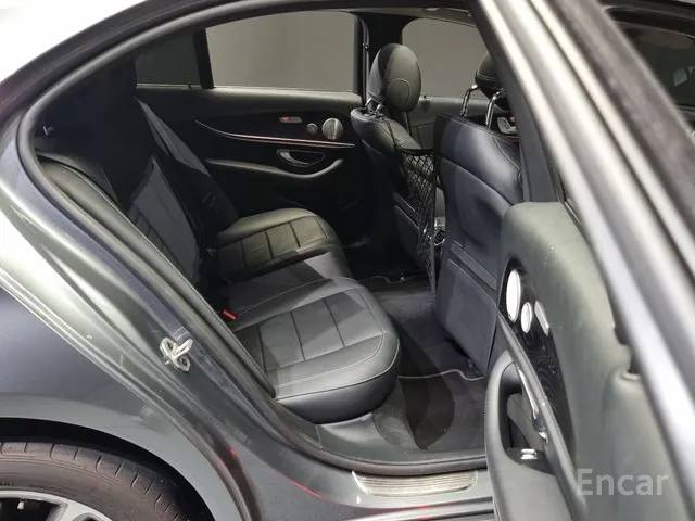 Mercedes-Benz E-Class E300